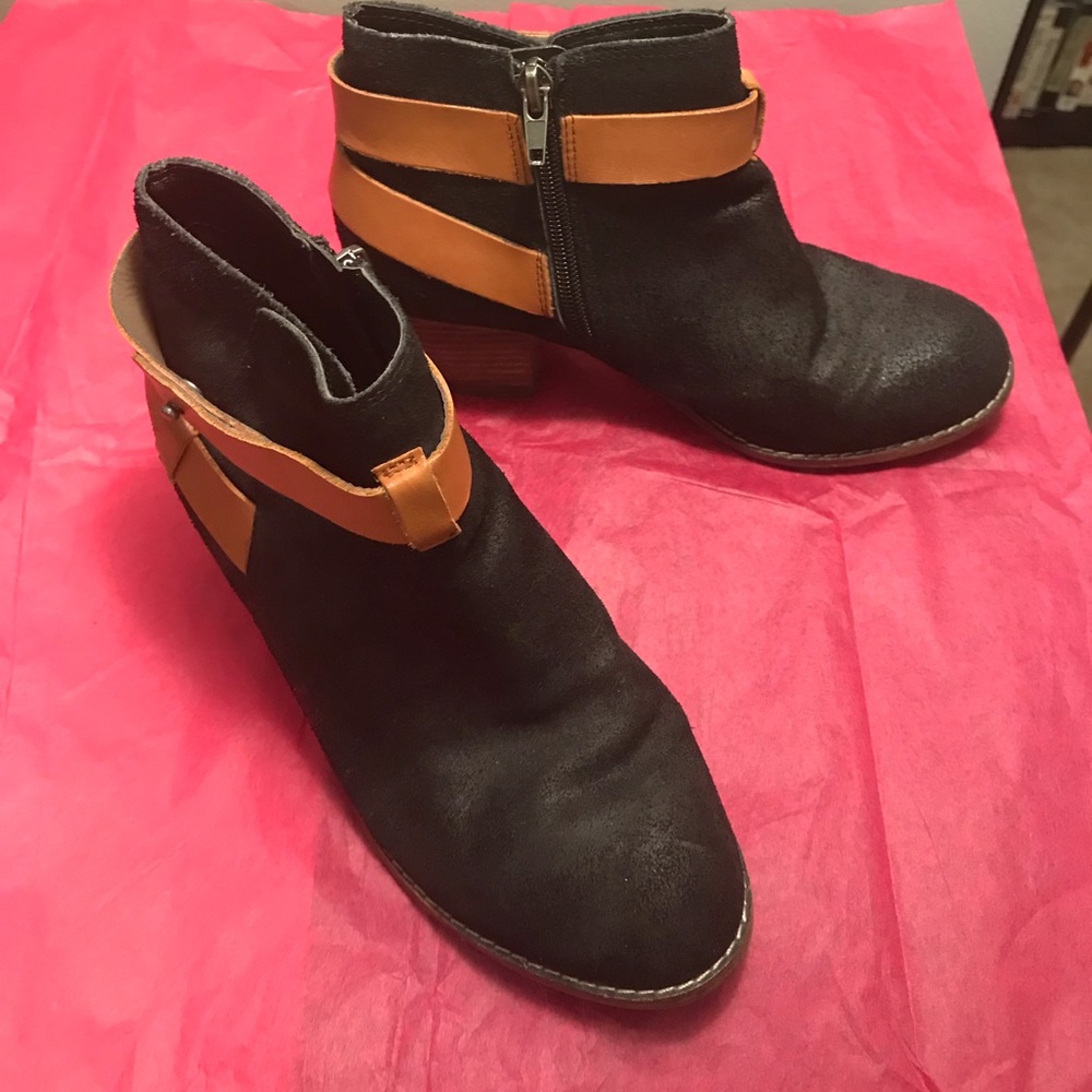 Dolce Vita Booties